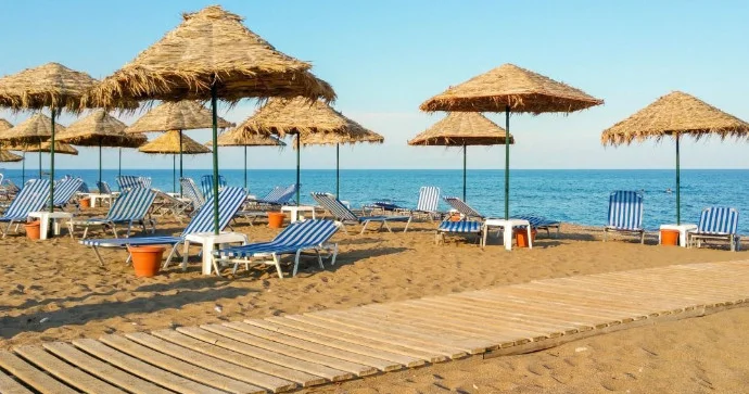 В Баку и на Абшероне жара до +39°, в горах ливни и ветер ПОГОДА