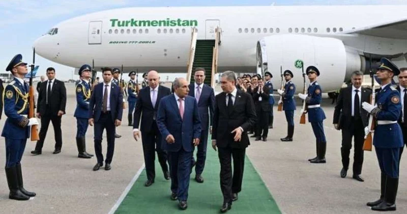 Berdiməhəmmədov Bakıya “əlidolu” gəlib? Xəzər dibi ilə kəmər, DTT və Qarabağ...