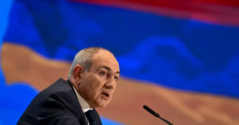 Paşinyan: Rusiya və Azərbaycanla üçtərəfli danışıqlar formatı işləmir
