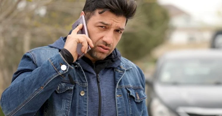 İctimai TV nin əməkdaş rejissor Kənan M.M. dən polisə şikayət edib Ölkədə hər büdcəyə uyğun yaltaq var, bax, sənə lazım idi?