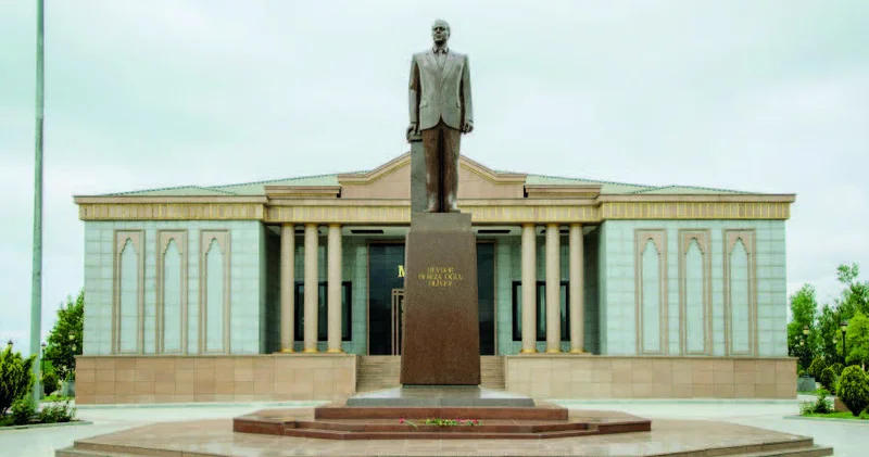 Demokratik cəmiyyətdə mərkəzləşdirilmiş idarəetmə