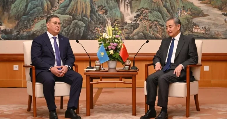 Astana və Pekin əməkdaşlıqdan məmnundur