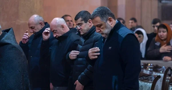 Qarabağ separatçılarının İrəvandakı binası əllərindən alınır