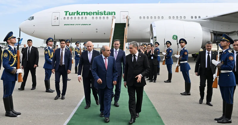 Türkmənistan Xalq Məsləhətinin sədri Qurbanqulu Berdiməhəmmədov Azərbaycana səfərə gəlib FOTO