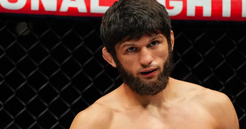 В Махачкале неизвестные несколько раз выстрелили в бойца MMA Тимура Хизриева