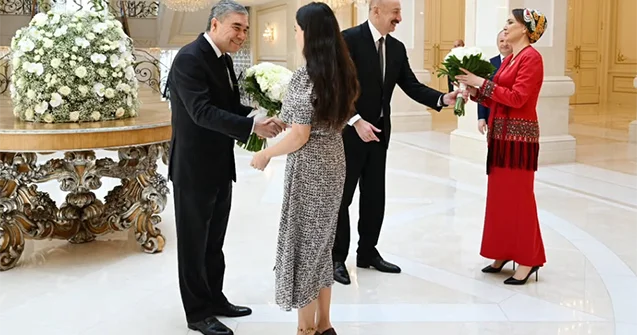Leyla Əliyeva həmin görüşdən fotolar paylaşdı