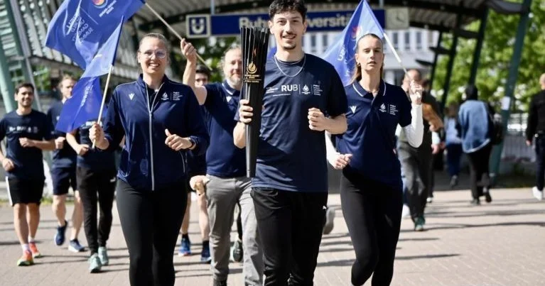 Universiadada 12 min könüllü