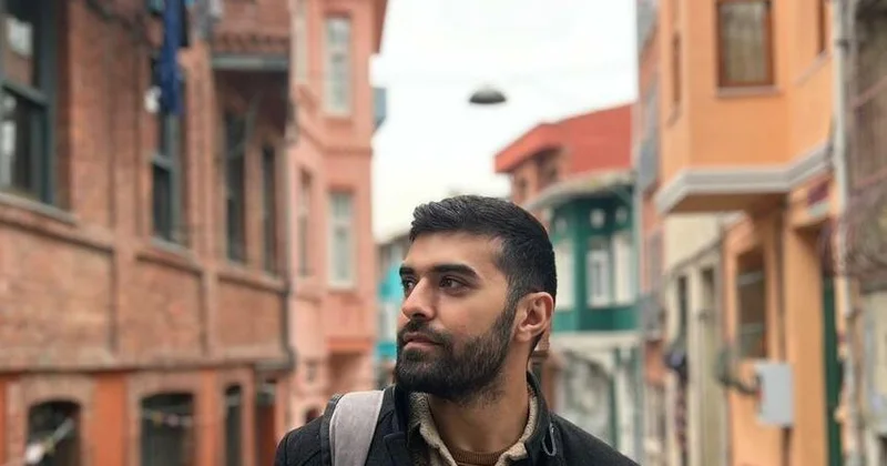 Motosiklet qəzasına düşən yazıçı evə buraxıldı
