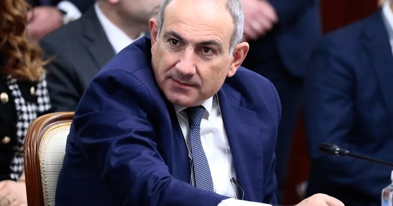 Священник на митинге в Глендейле потребовал отрубить голову Пашиняну