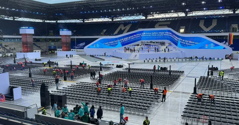 Duysburqdakı arena 32 ci Ümumdünya Yay Universiadasının açılışına hazırdır YENİLƏNİR/FOTO