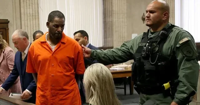 R&B исполнитель R. Kelly попросил Трампа смягчить ему наказание