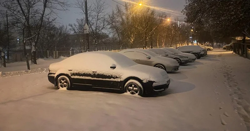 İyulun ortasında şaxta və qar: Meteoroloqlar rekord temperatur qeydə aldı
