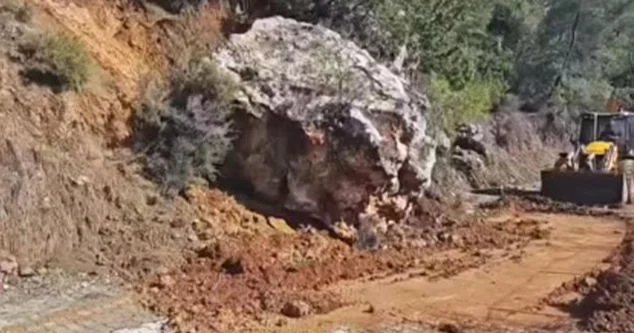Göynük dərəsində qaya parçası ziyarətçilərin üzərinə uçub: çoxlu sayda yaralı var