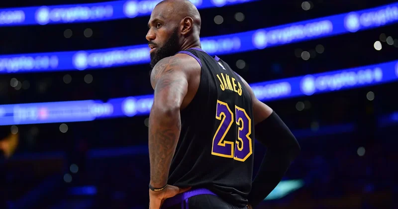 Lebron ilk dəfə “Leykers”dən ayrılmasını şərh edib