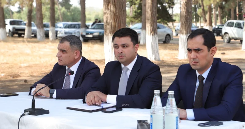 Neftçalanın icra başçısı səyyar görüş keçirdi FOTOLAR