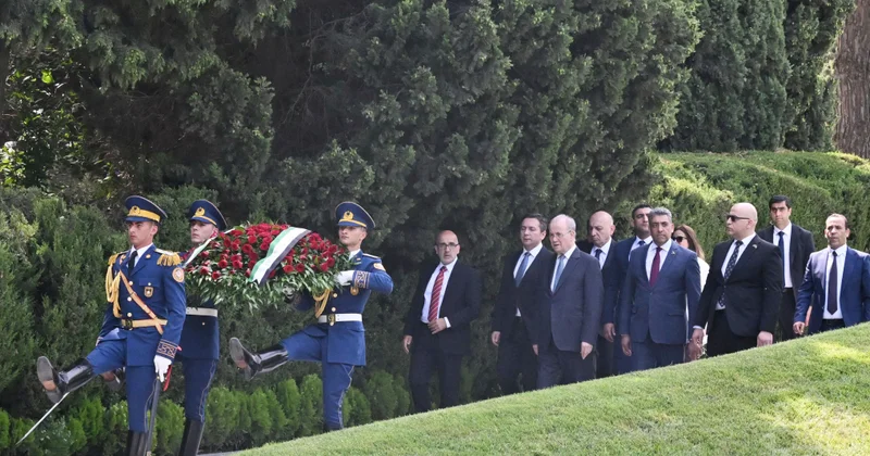 Məhəmməd Mustafa Fəxri xiyabanda FOTOLAR