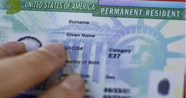 Bir Green Card a 100 min dollar?