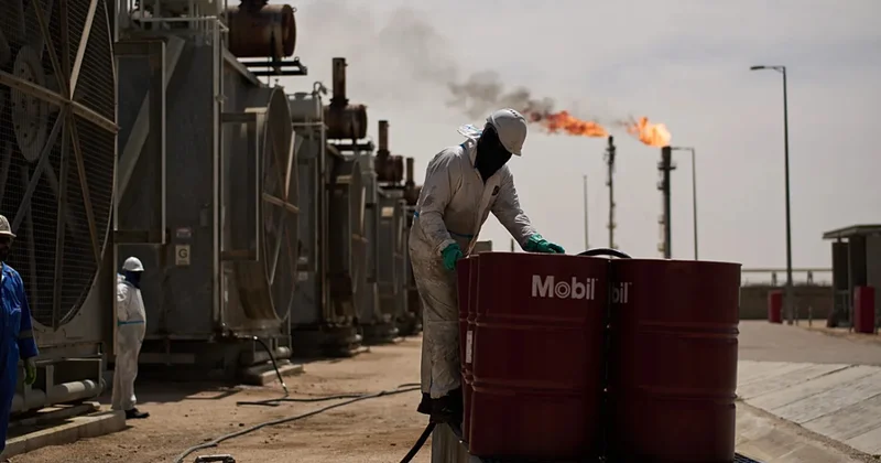 В Ираке приостановили отгрузку сырой нефти