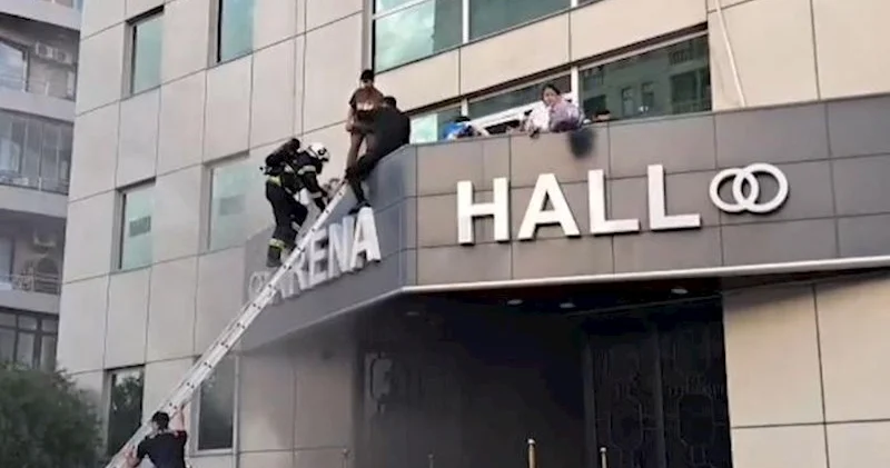 “Arena Hall”da yanğın oldu Video