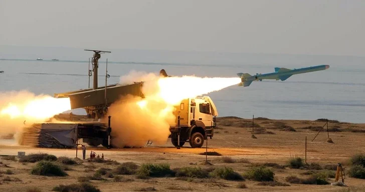 Иран сообщил об уничтожении военной базы США в Бахрейне