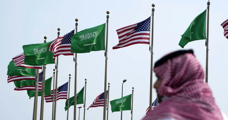 США продадут Саудовской Аравии и Кувейту оружия на миллиарды долларов