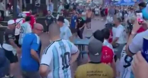 Между болельщиками Англии и Аргентины произошла драка ВИДЕО