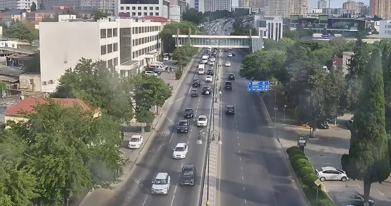 Bakıda 5 istiqamətdə tıxac müşahidə olunur
