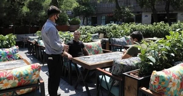 Kütləvi zəhərlənmə olan restoran bu vəzifəli şəxsin imiş