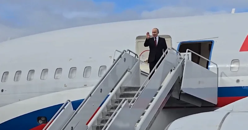 Vladimir Putin Moskvaya qayıdır
