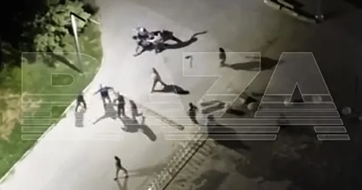 Moskvada miqrantlar arasında baş verən kütləvi dava videoya çəkilib...