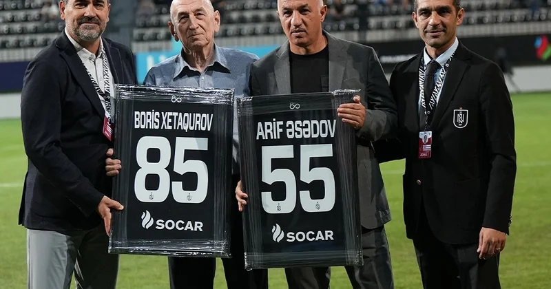 Boris Xetaqurov və Arif Əsədova xatirə hədiyyəsi təqdim olunub