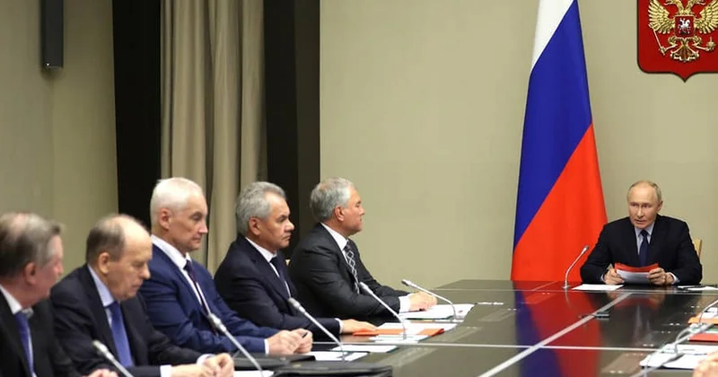 Putin Trampla Alyaskadakı sammitdən sonra iclas keçirib