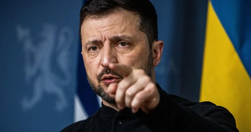 Zelenski: Rusiya danışıqlarda mövqeyini gücləndirmək üçün yeni hücumlara hazırlaşır