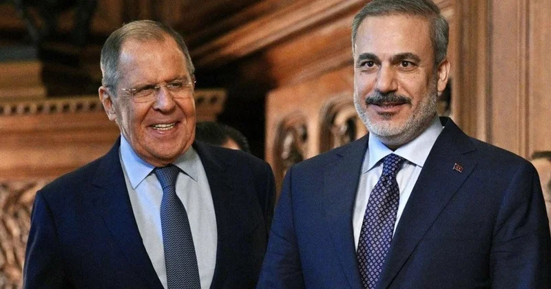 Главы МИД Турции и РФ обсудили встречу на Аляске