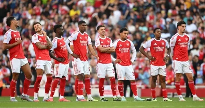 "Arsenal" "Mançester Siti"ni darmadağın etdi