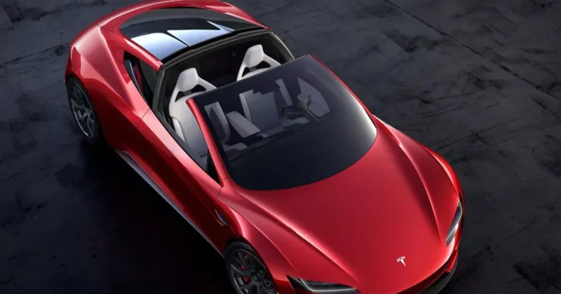 Tesla готовит к запуску летающий электромобиль Roadster