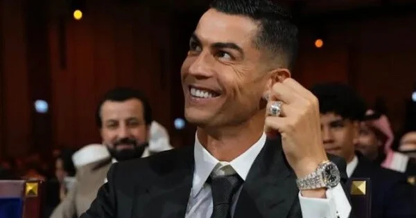 Futbolda son ilimdir Ronaldo
