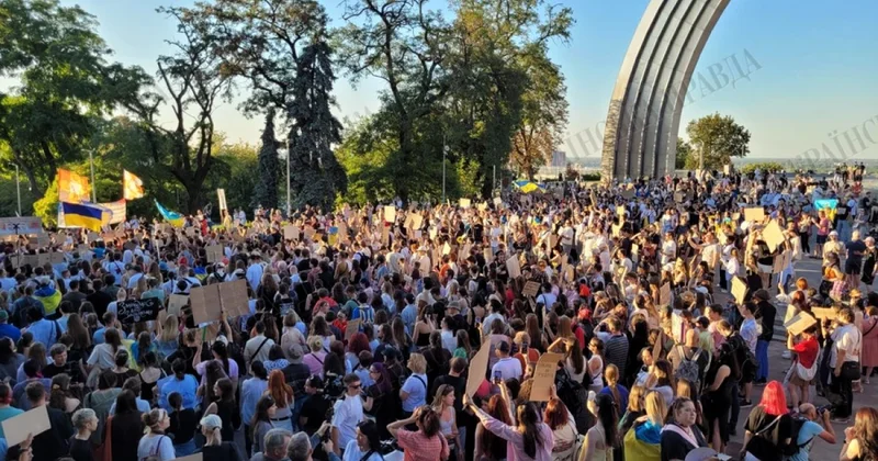Kiyevdə etiraz yürüşü keçildi: “Fedorov müdafiə naziri olsun”