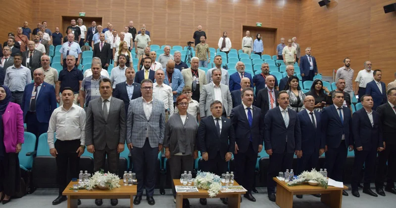 Balıkəsirdə Beynəlxalq Media Zirvəsi keçirildi: Türk dünyası üçün yeni media modeli təklif edildi FOTO