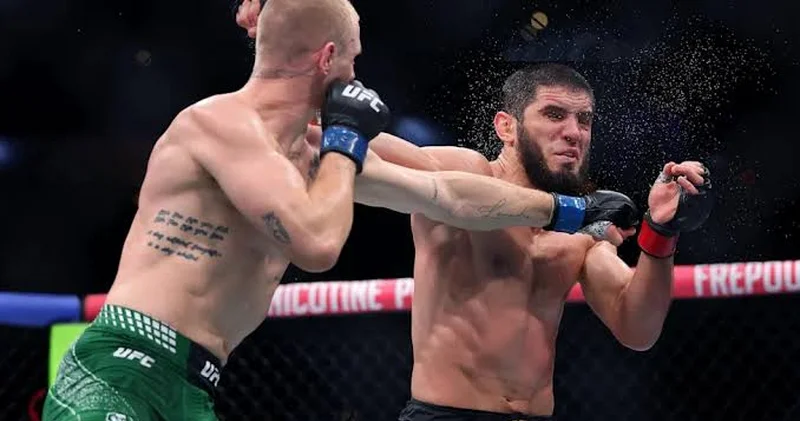 İslam Maxaçev UFC də ardıcıl 17 ci qələbəsini qazandı