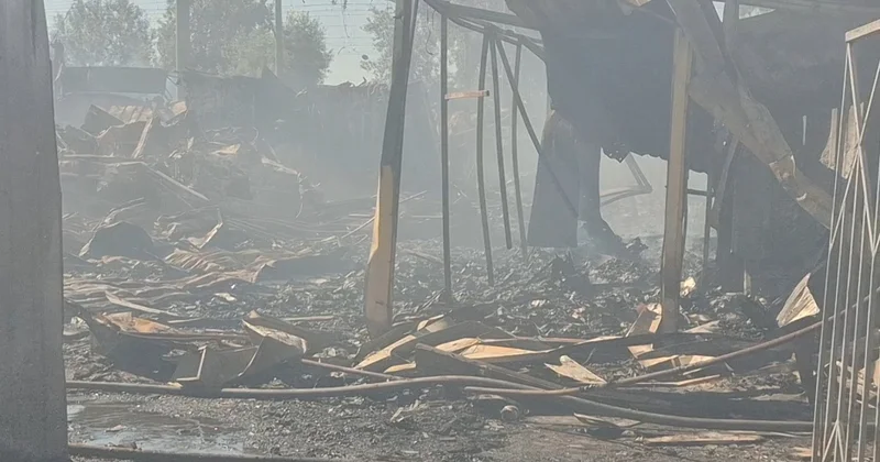 Rusiyanın hava hücumu zamanı Kiyevin ən böyük kitab bazarı məhv edilib AZƏRTAC ın hadisə yerindən REPORTAJI