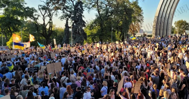 В Киеве протестное шествие: Федорова в министры обороны