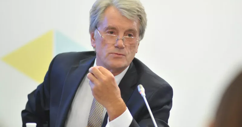 Экс президент Украины находится с визитом в Баку