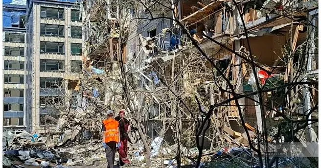 Rusiya Kiyevə zərbə endirdi, iki nəfər yaralandı