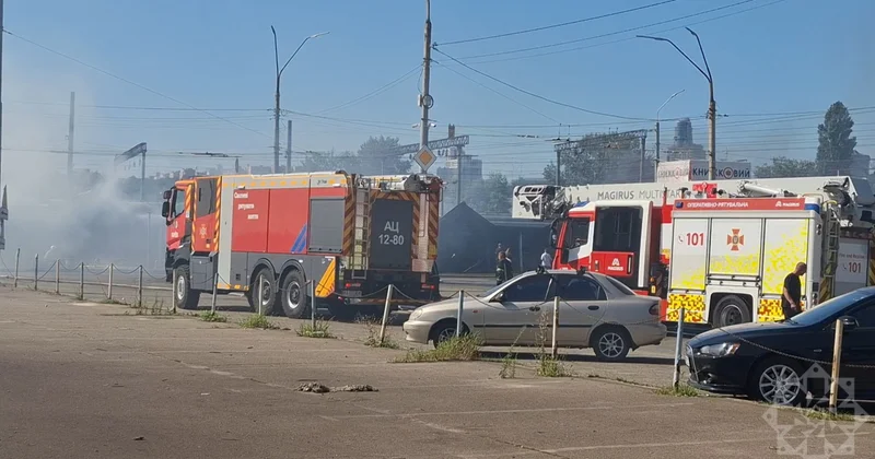 Rusiya ordusunun Kiyevdə məhv etdiyi kitab bazarından son görüntülər FOTO/VİDEO