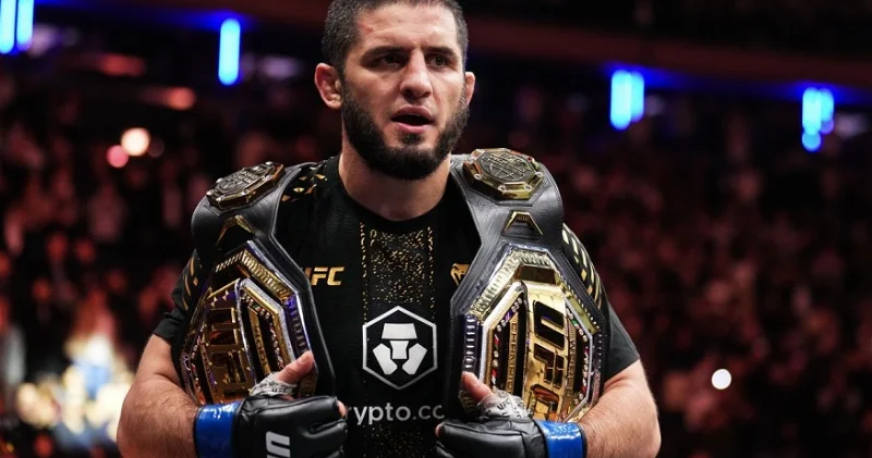 Пять раундов доминирования: Ислам Махачев сохранил чемпионский пояс UFC