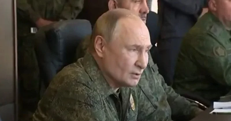 Putin hərbi forma geyindi: Qərbə güc mesajı
