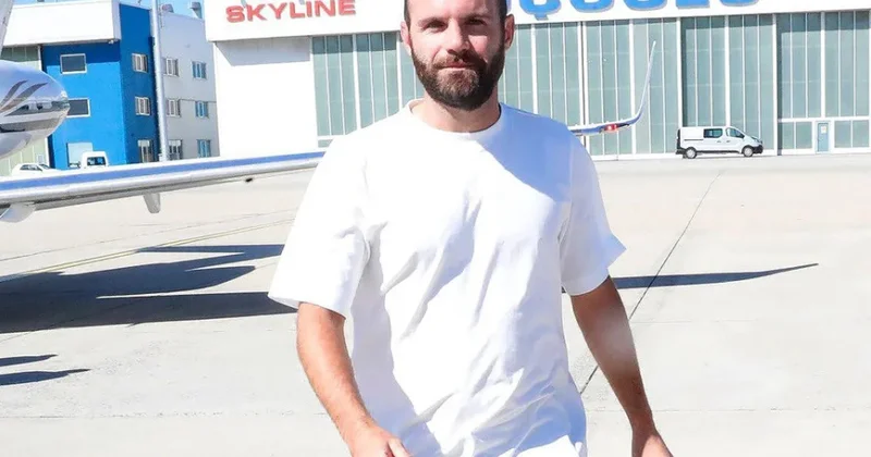 Dünya və Avropa çempinu olan futbolçu Avstraliyada klubunu dəyişib
