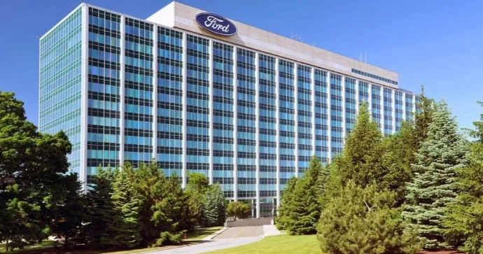 Ford 70 ildən sonra qərargahını dəyişir