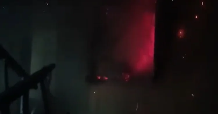 Sumqayıtda yaşayış binasında yanğın olub